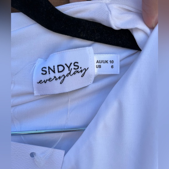 NWT REVOLVE Syndys ‘Danny’ Bodysuit, One shoulder, white, size US 6, UK 10, Med - Picture 4 of 11